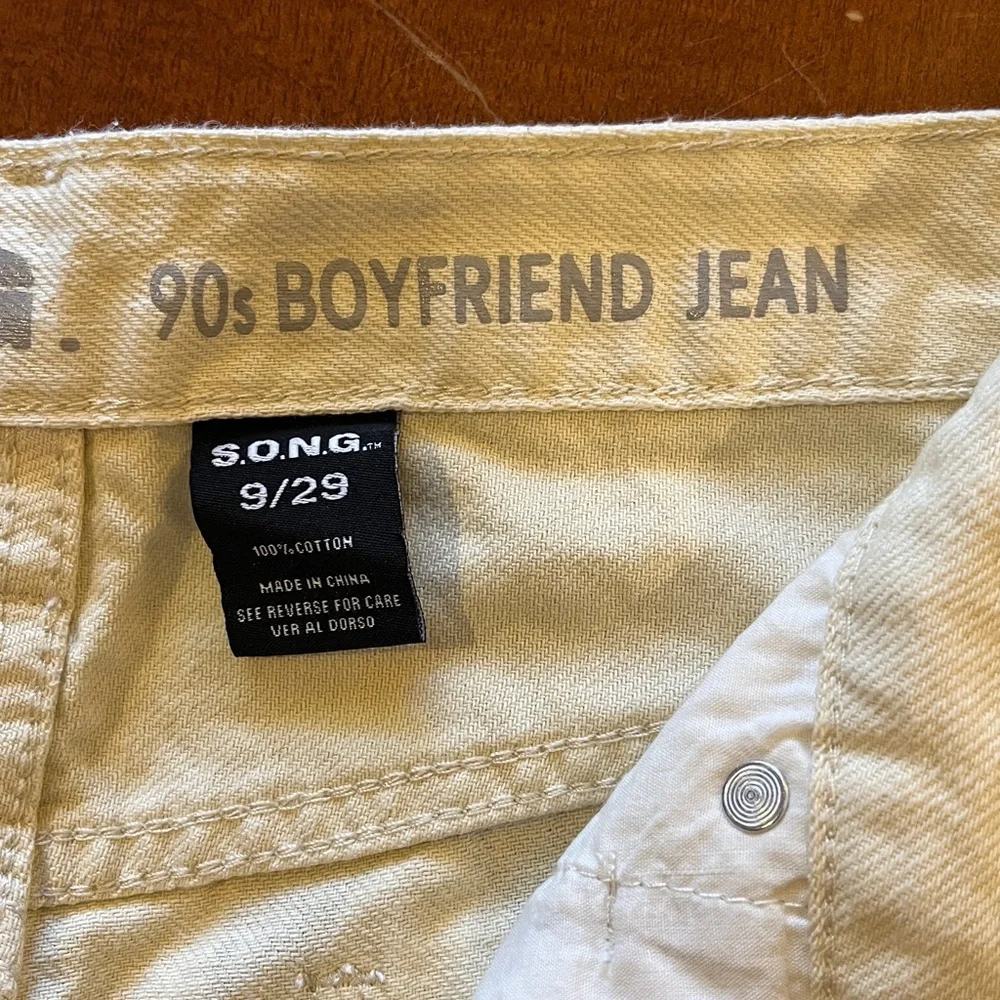 Floral print boyfriend jeans. Straight leg High rise Cream, brown. Cotton. 9/ 29 - Picture 11 of 12